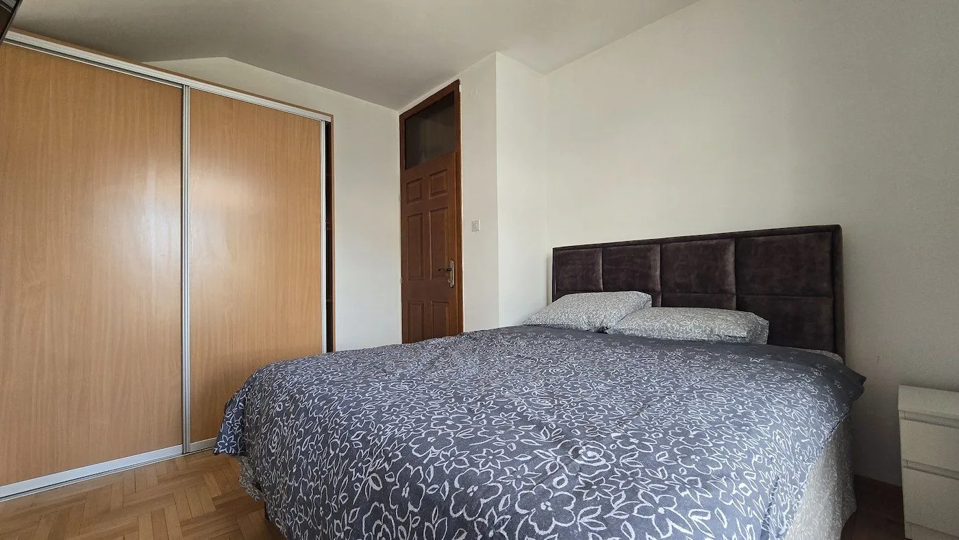 Izdavanje, kuća, 180m², Tološi, Podgorica