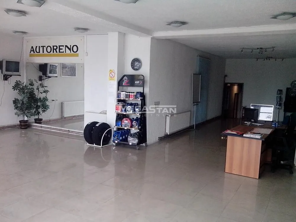 Sale, office space, 382m², Vojlovica, Pančevo
