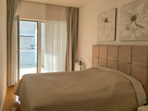 Rent, one bedroom apartment, 77m², Centar, Budva - image 4
