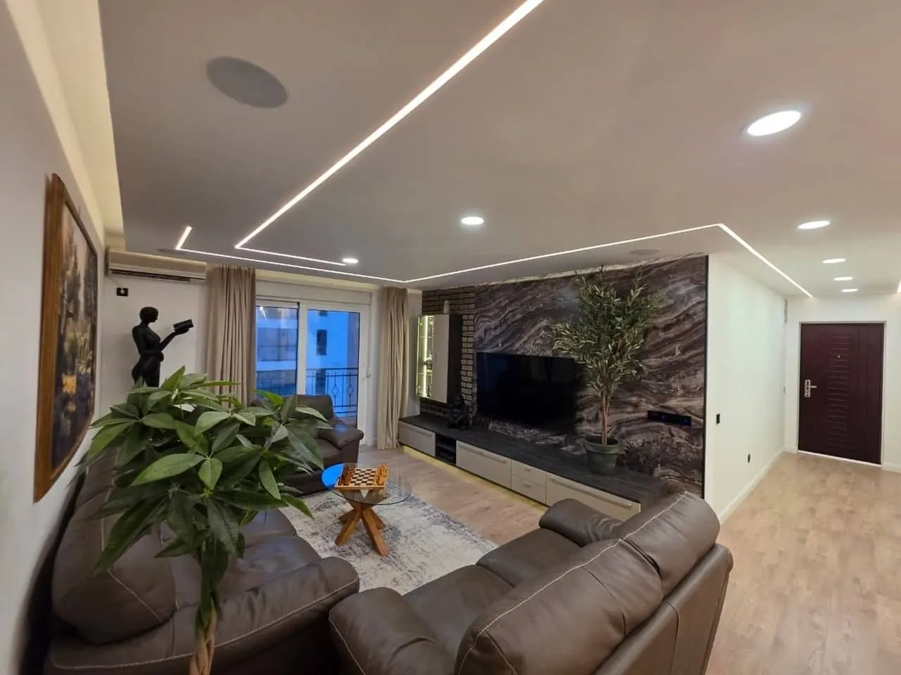 Sale, three bedroom apartment, 107m², Bečići, Budva