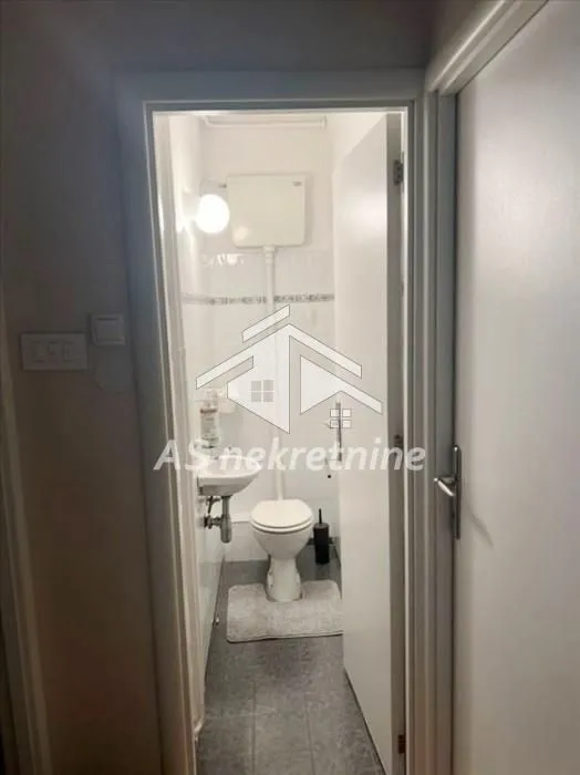 Izdavanje, četvorosoban stan, 100m², Brace Jerković, Voždovac Sve Podlokacije