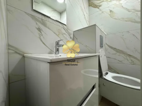 Izdavanje, trosoban stan, 90m², Obala Morače, Podgorica - image 8