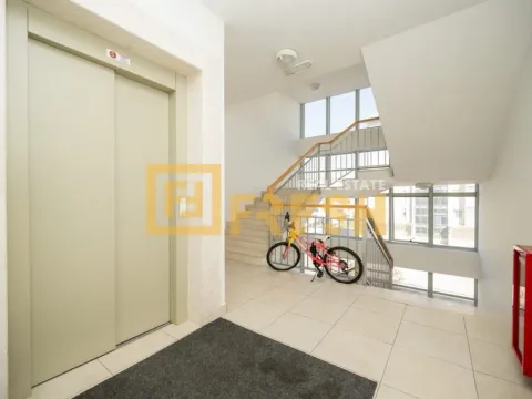 Izdavanje, jednosoban stan, 52m², City Kvart, Podgorica - image 16