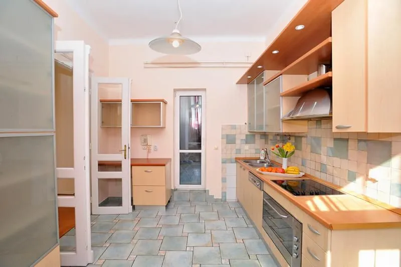Rent, office space, 160m², Stari Grad, Beograd