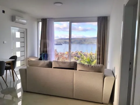 Izdavanje, jednosoban stan, 43m², Tivat, Crna Gora - image 1