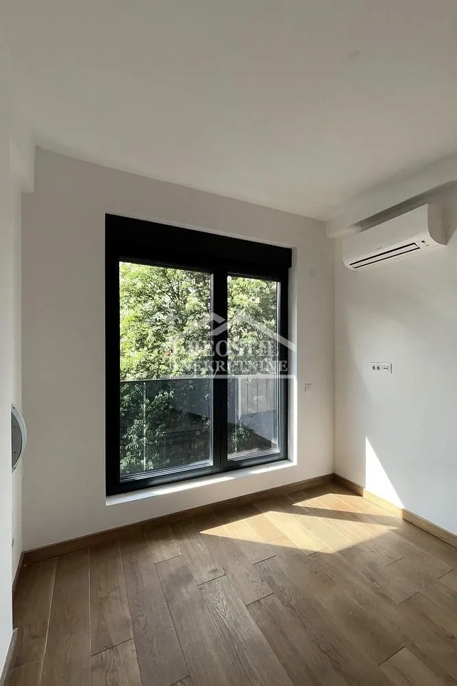 Prodaja, trosoban stan, 83m², Kalenić Pijaca, Vračar Sve Podlokacije