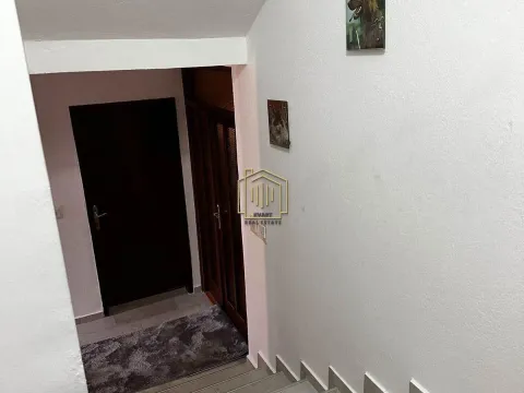 Prodaja, kuća, 250m², Stari Aerodrom, Podgorica - image 10