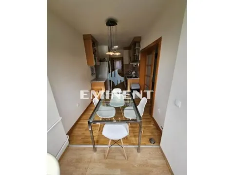 Izdavanje, trosoban stan, 80m², Stari Grad, Beograd - image 4