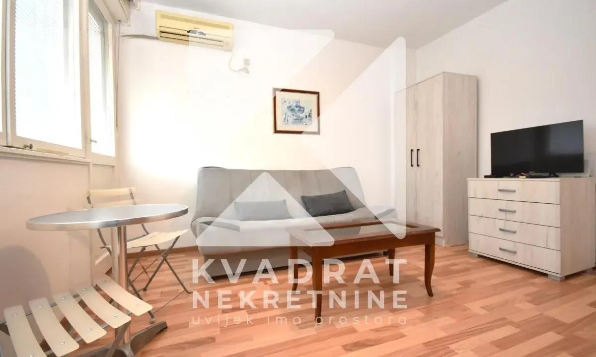 Rent, studio apartment, 31m², Pejton, Podgorica