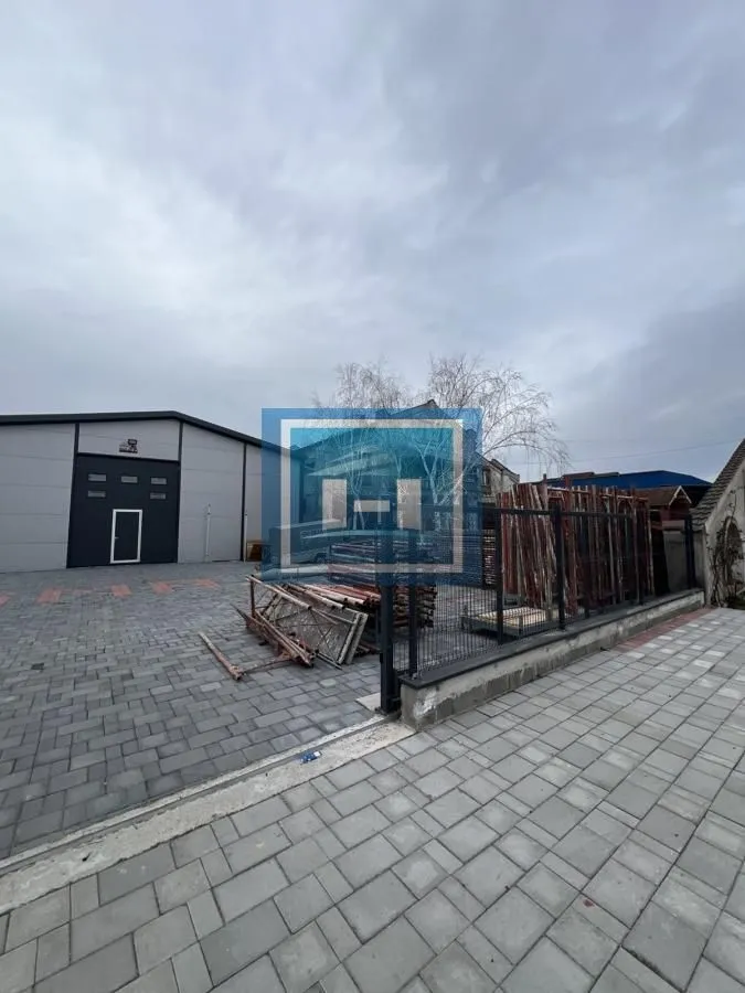 Rent, office space, 300m², Striško Naselje, Paraćin