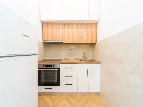 Izdavanje, poslovni prostor, 62m², Centar, Podgorica - image 10