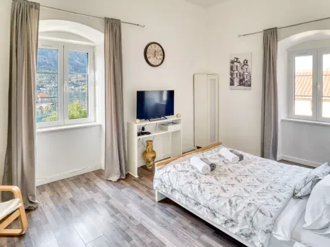 Prodaja, jednosoban stan, 42m², Stari Grad Kotor, Kotor - image 10