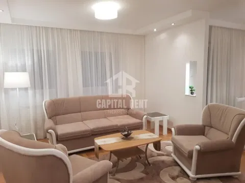 Izdavanje, trosoban stan, 72m², Južni Bulevar, Vračar Sve Podlokacije - image 2