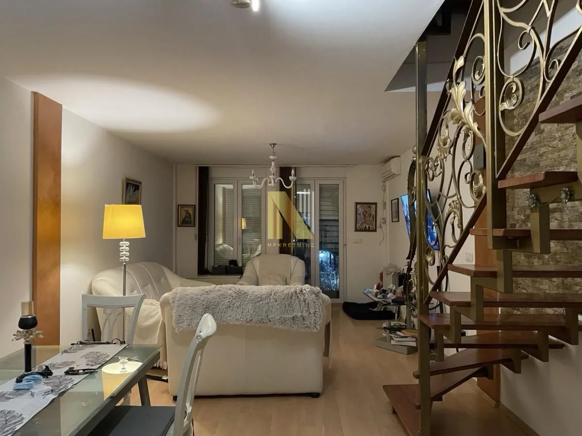 Prodaja, kuća, 180m², Lipov gaj, Novi Sad Sve Podlokacije