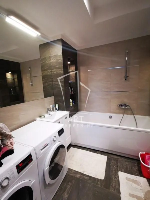 Sale, four bedroom apartment, 135m², Lipov Lad, Zvezdara Sve Podlokacije