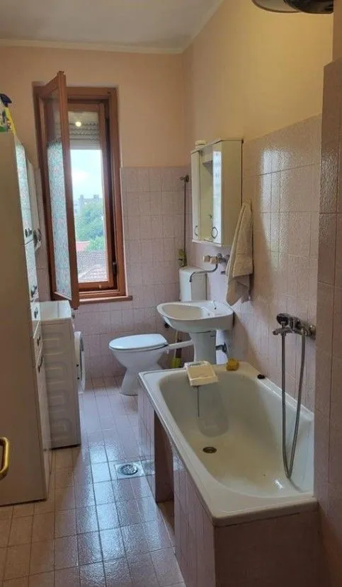 Prodaja, dvosoban stan, 140m², Centar, Podgorica