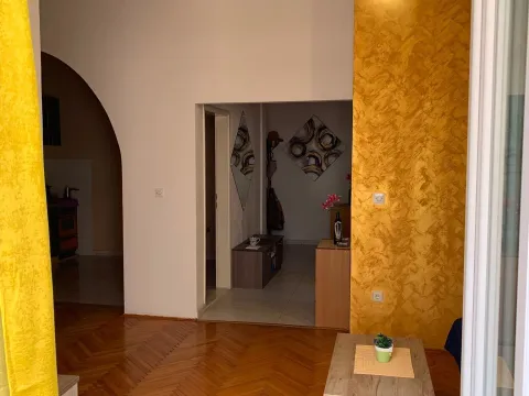 Rent, two bedroom apartment, 85m², Budva, Crna Gora - image 4