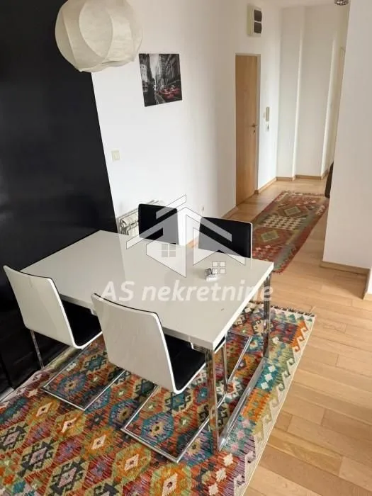 Rent, three bedroom apartment, 73m², Crveni Krst, Beograd