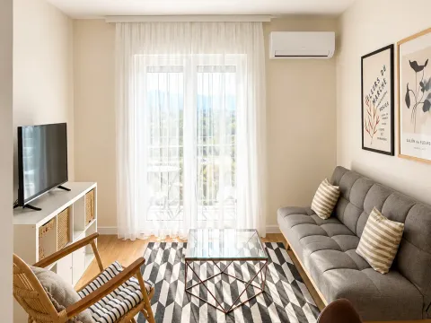 Izdavanje, jednosoban stan, 39m², Pobrežje, Podgorica - image 2