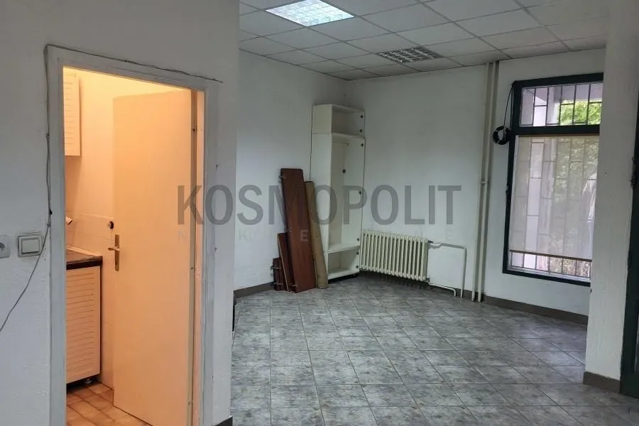 Sale, office space, 30m², Žarkovo, Beograd