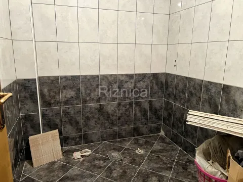 Sale, house, 306m², Niš, Srbija - image 12