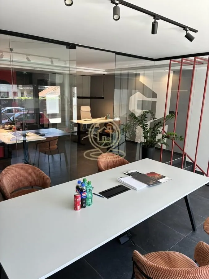 Prodaja, dvosoban stan, 74m², Banatić, Novi Sad Sve Podlokacije