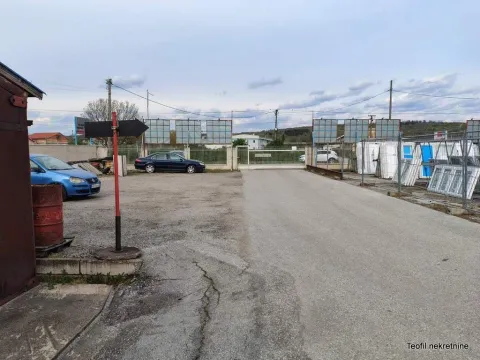 Rent, office space, 630m², Paraćin, Srbija - image 11