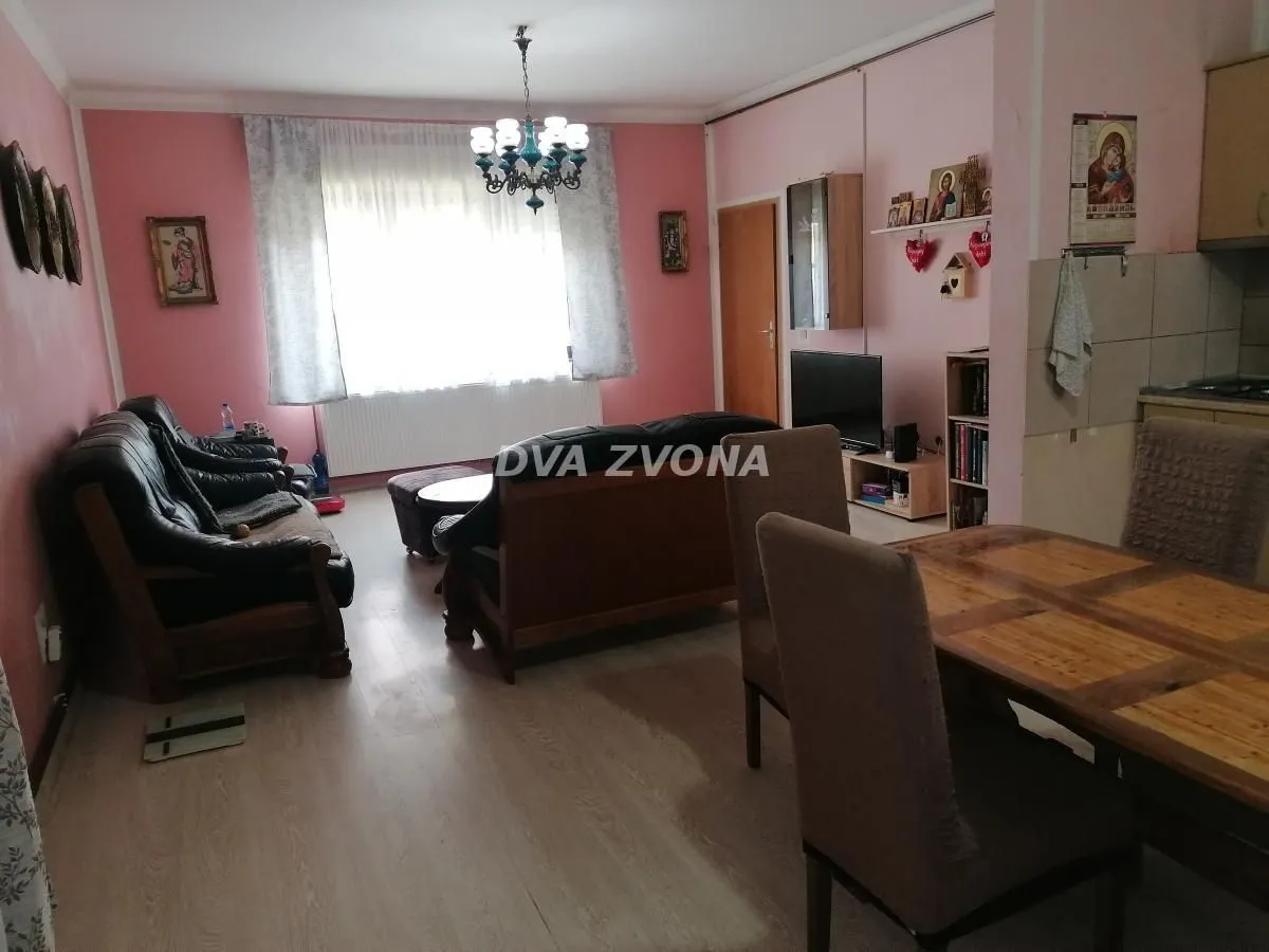 Prodaja, kuća, 216m², Novi Slankamen, Inđija