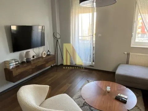 Izdavanje, dvosoban stan, 43m², Bulevar Evrope, Novi Sad Sve Podlokacije - image 2