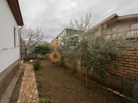 Prodaja, kuća, 120m², Gornja Gorica, Podgorica - image 5