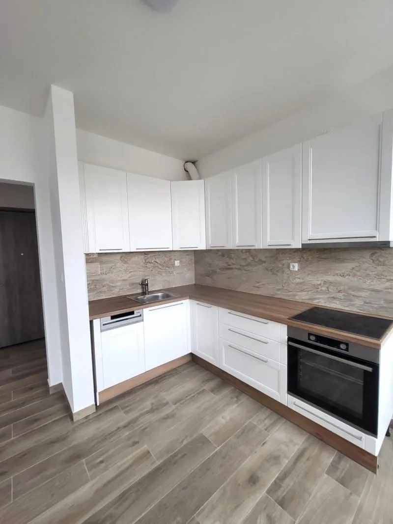 Rent, three bedroom apartment, 80m², Zemun Sve Podlokacije, Beograd