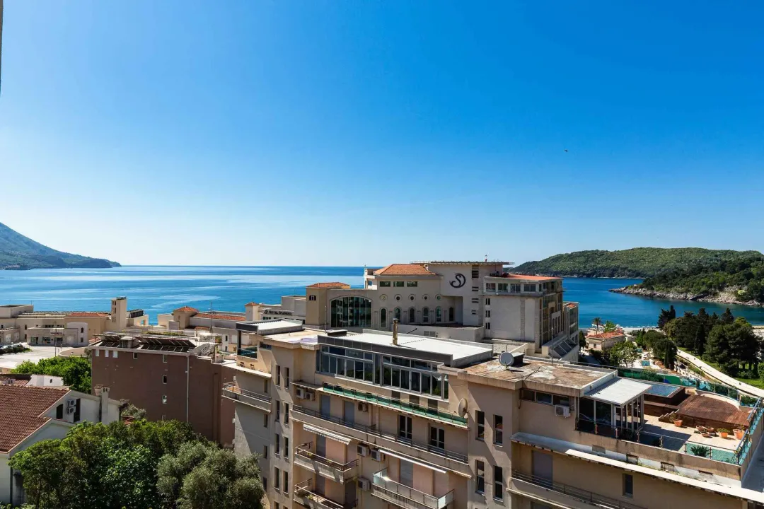 Prodaja, dvosoban stan, 134m², Bečići, Budva