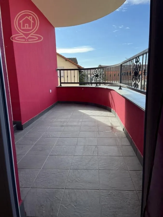 Prodaja, četvorosoban stan, 101m², Salajka, Novi Sad Sve Podlokacije