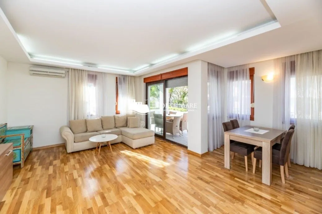 Prodaja, dvosoban stan, 80m², Đenovići, Herceg Novi