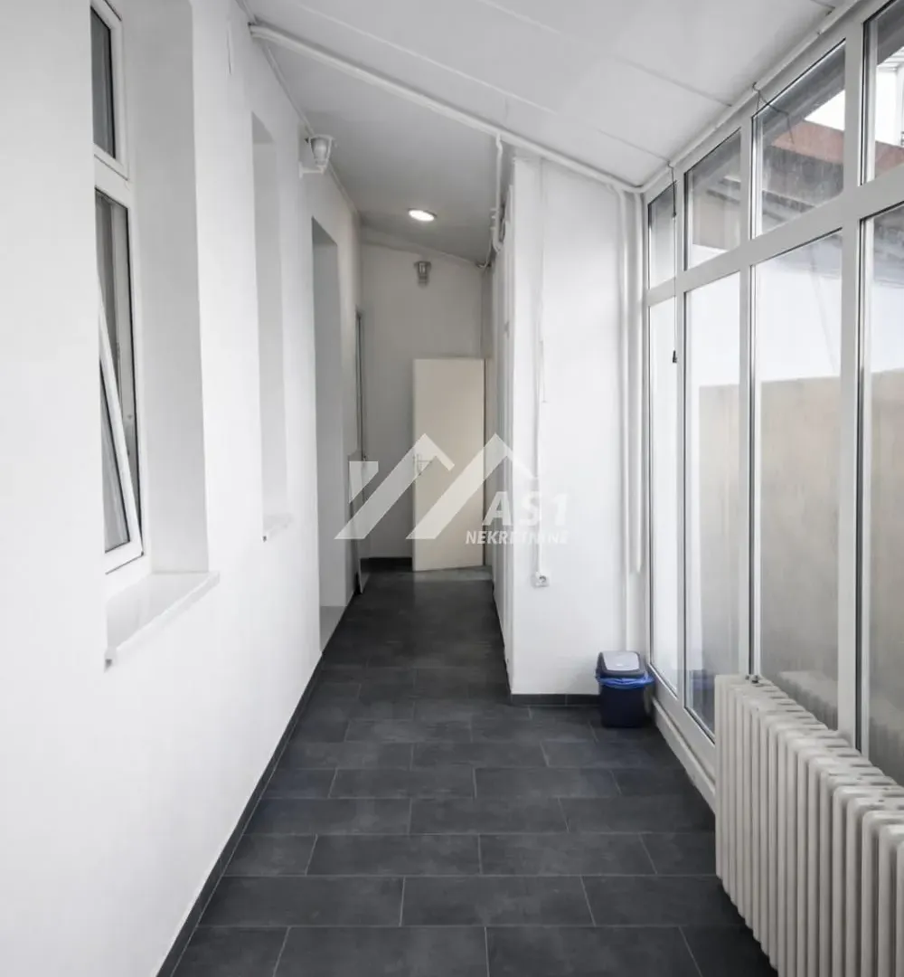 Rent, office space, 275m², Centar, Novi Sad