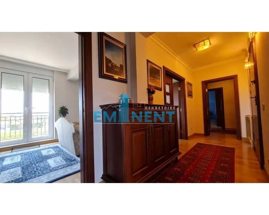 Sale, house, 360m², Bezanijska Kosa 2, Bežanijska Kosa Sve Podlokacije
