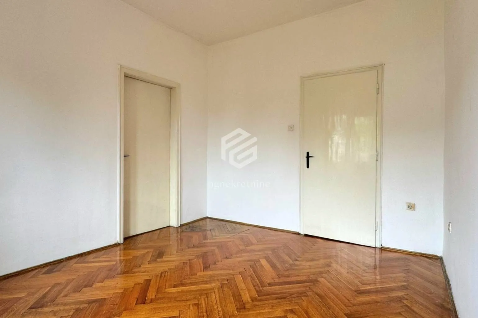 Prodaja, dvosoban stan, 86m², Centar, Podgorica