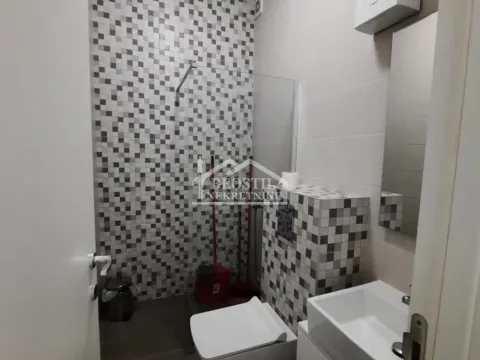 Izdavanje, poslovni prostor, 58m², Crveni Krst, Beograd - image 8