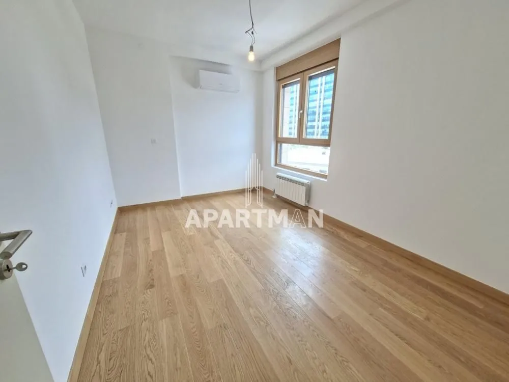 Sale, four bedroom apartment, 106m², Novi Beograd Blok 65, Novi Beograd Sve Podlokacije
