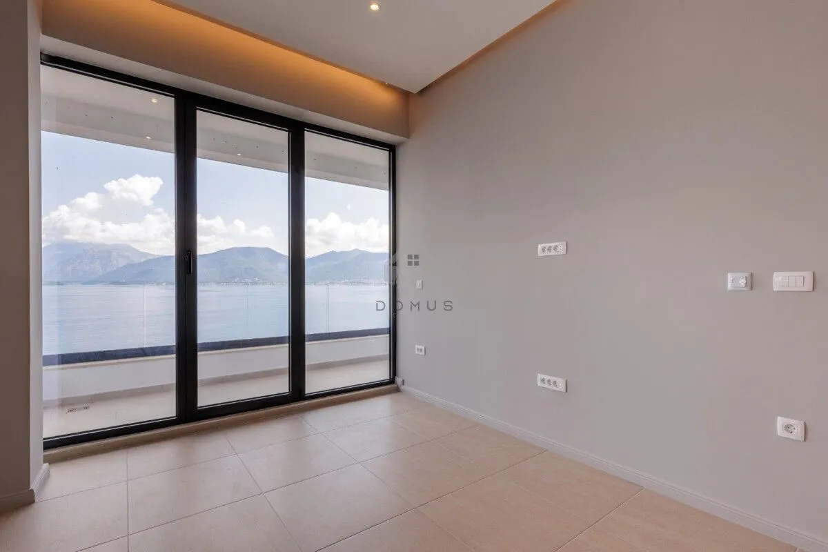 Prodaja, kuća, 315m², Krašići, Tivat