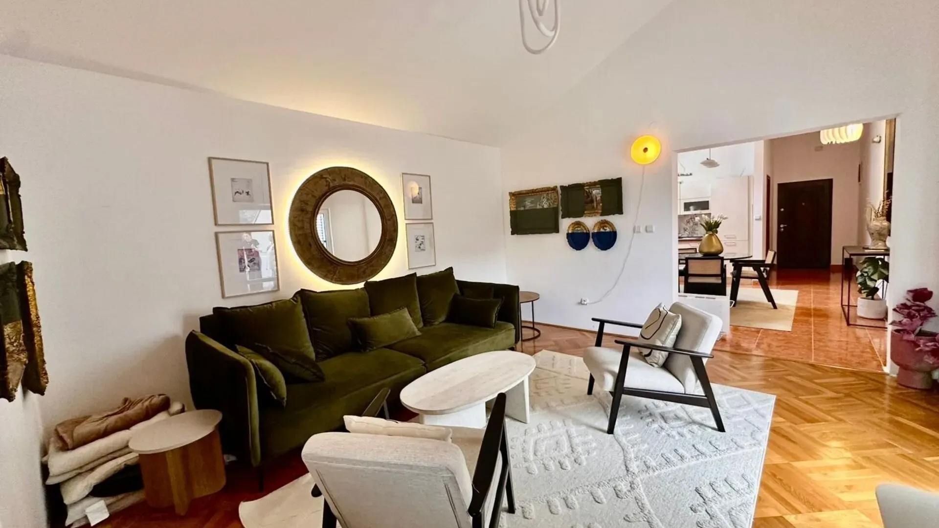 Prodaja, dvosoban stan, 97m², Dobrota, Kotor