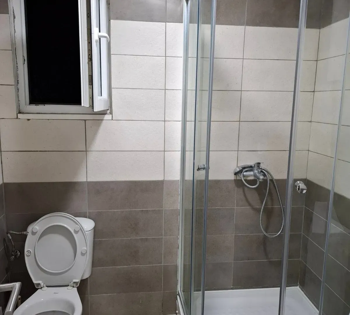 Izdavanje, dvosoban stan, 50m², Masline, Podgorica