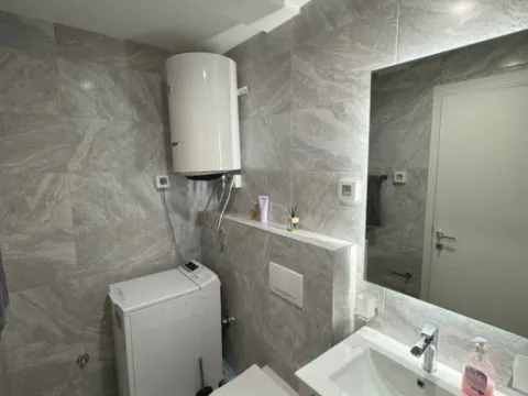 Izdavanje, dvosoban stan, 66m², Stari Aerodrom, Podgorica - image 13