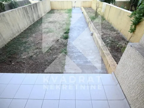 Rent, two bedroom apartment, 84m², Stari Aerodrom, Podgorica - image 12