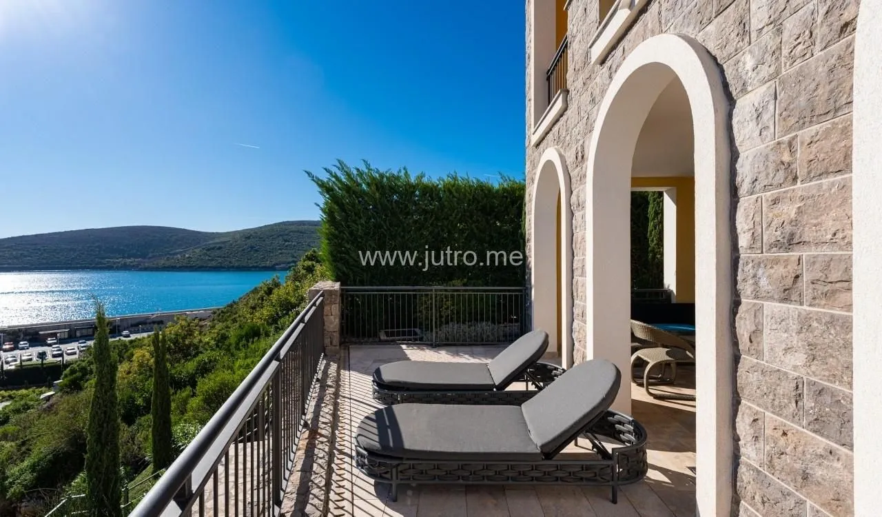 Prodaja, trosoban stan, 190m², Luštica Bay, Tivat