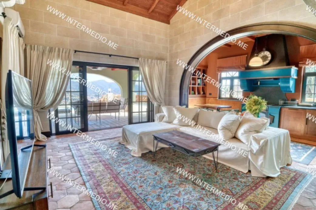 Prodaja, kuća, 168m², Žvinje, Herceg Novi