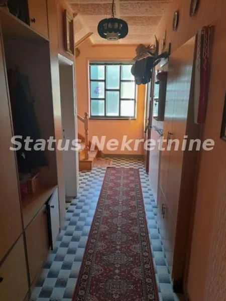 Prodaja, kuća, 194m², Šid, Srbija
