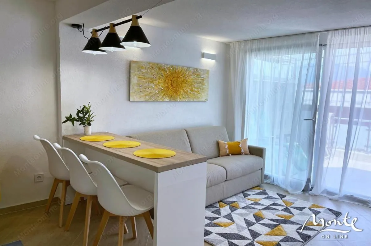 Prodaja, dvosoban stan, 120m², Krašići, Tivat