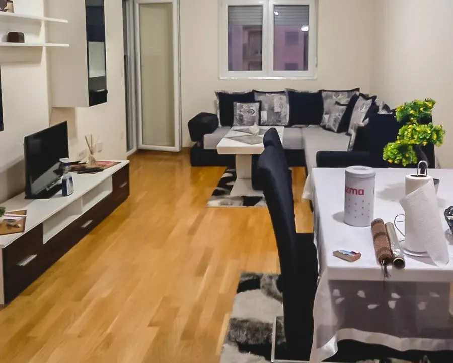 Izdavanje, jednosoban stan, 45m², Zagorič, Podgorica