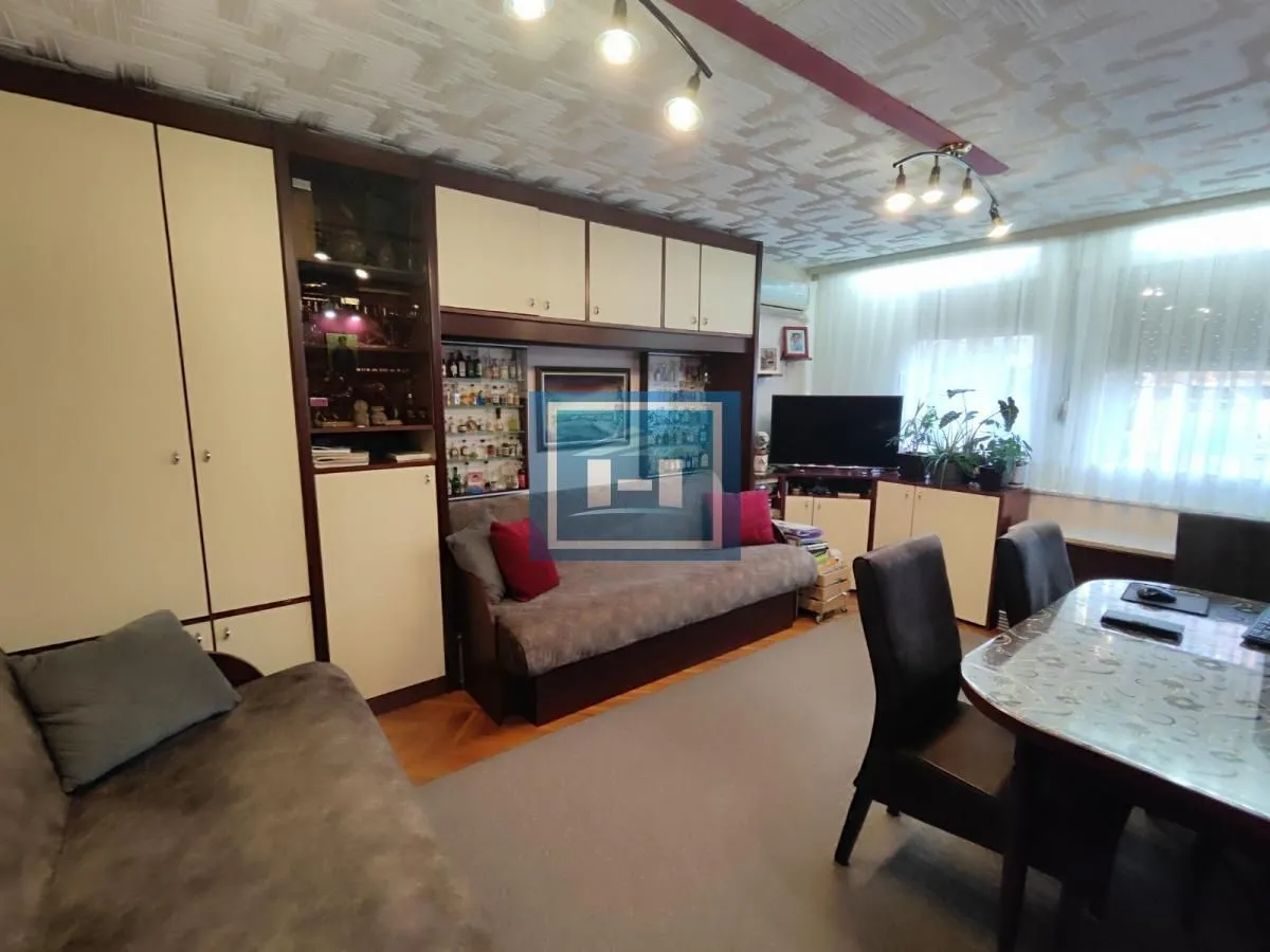 Prodaja, jednosoban stan, 41m², Centar, Jagodina